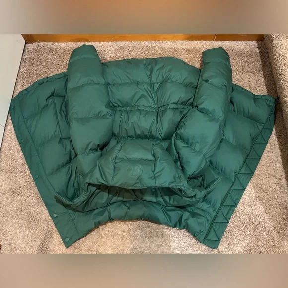 Lululemon Wunder Puff Puffer Jacket in Everglade Green - Size 8 - Picture 7 of 16